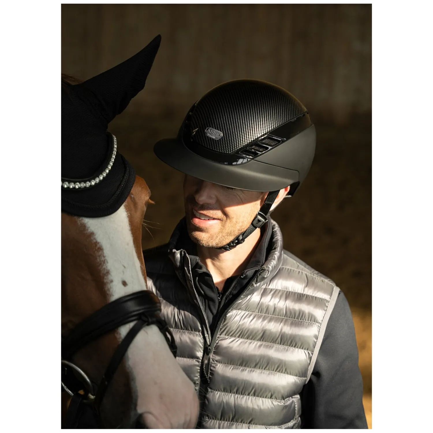 Loesdau Reithelme<ABUS PIKEUR Reithelm AirLuxe Pure Carbonstyle