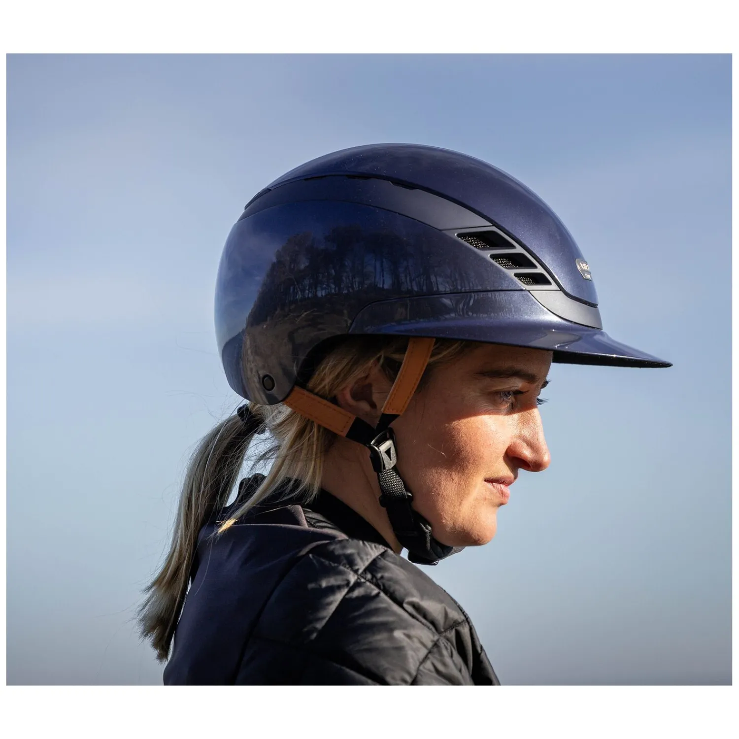Loesdau Reithelme<ABUS PIKEUR Reithelm AirLuxe Pure Metallic Hazelnut