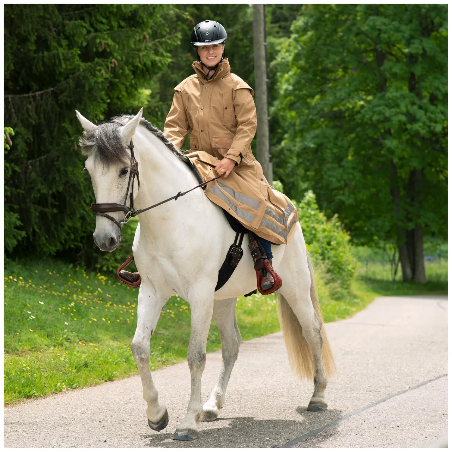 Damen black forest Reitmäntel|Reitjacken<Regenante Raintorer II