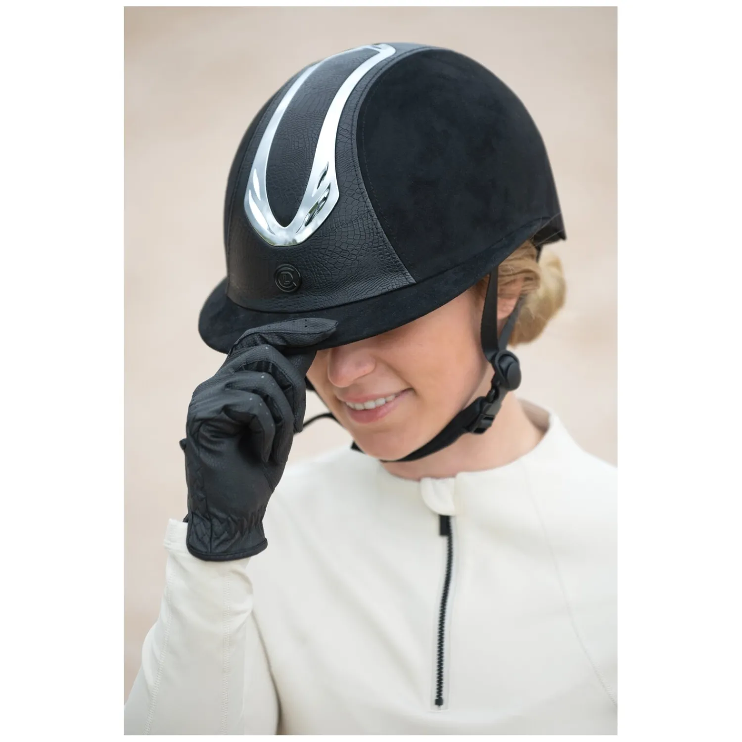 Loesdau Reithelme<Cheval de Luxe Reithelm Torino