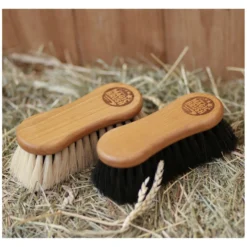 Loesdau Pferdeputzzeug<MagicBrush Kombi-Bürste