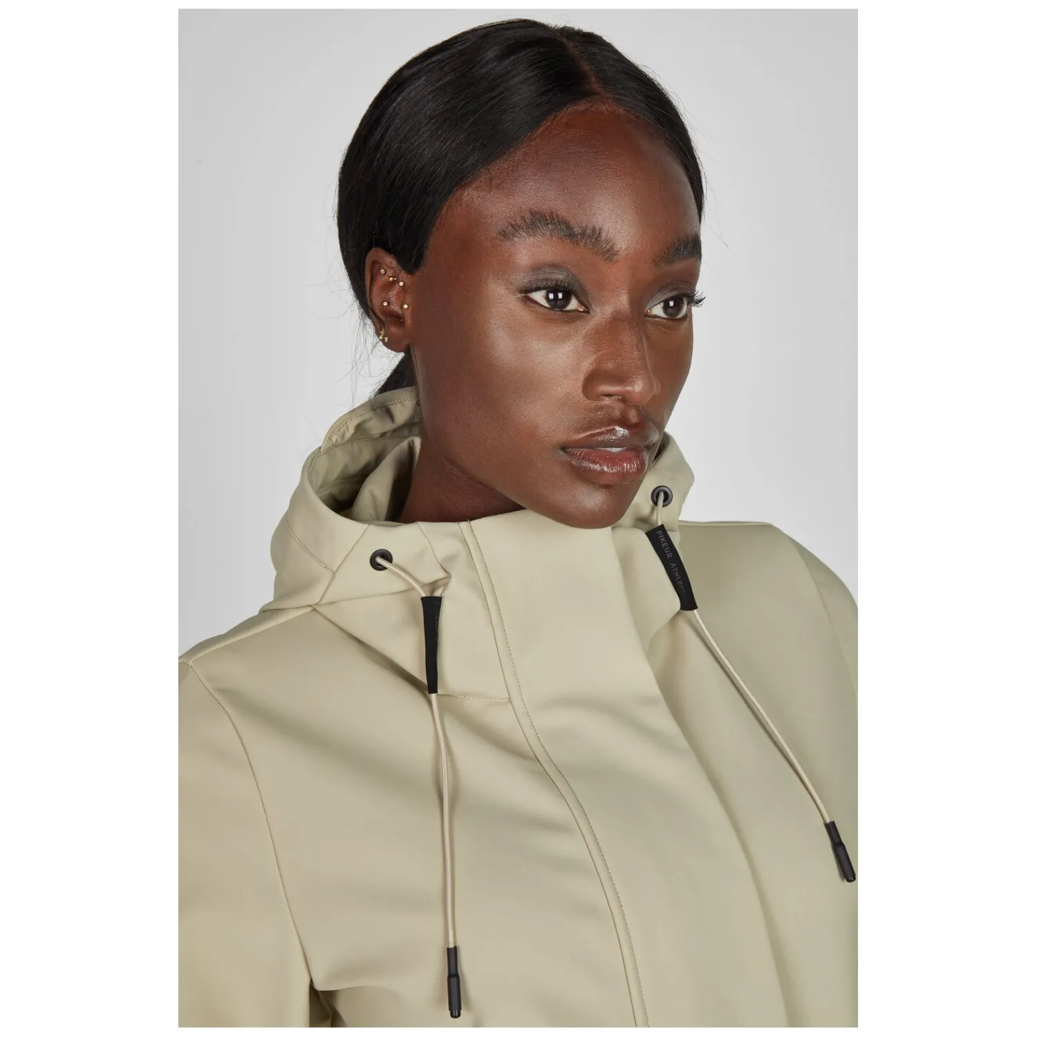 Damen PIKEUR Reitjacken<Athleisure Softshelljacke mit Kapuze