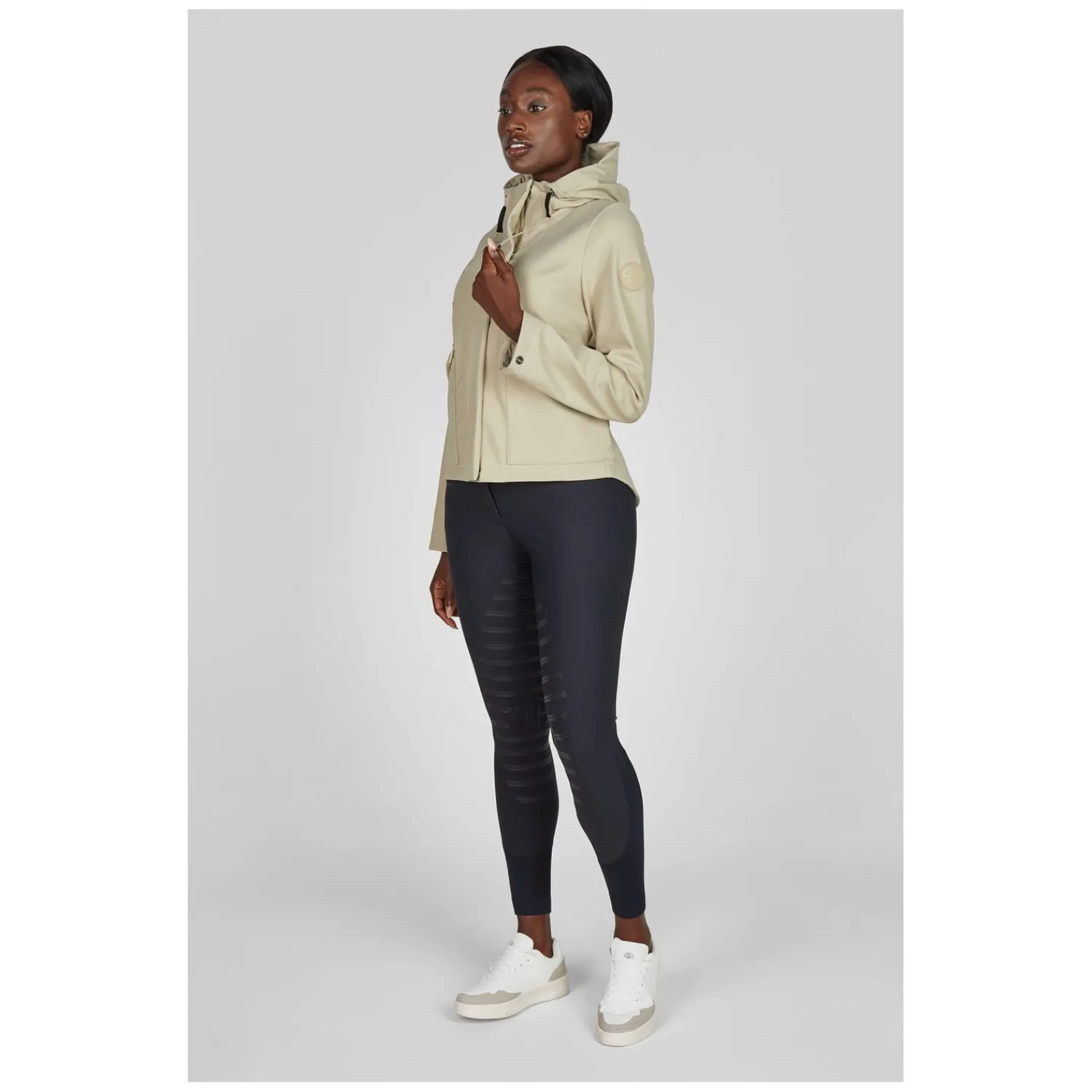 Damen PIKEUR Reitjacken<Athleisure Softshelljacke mit Kapuze