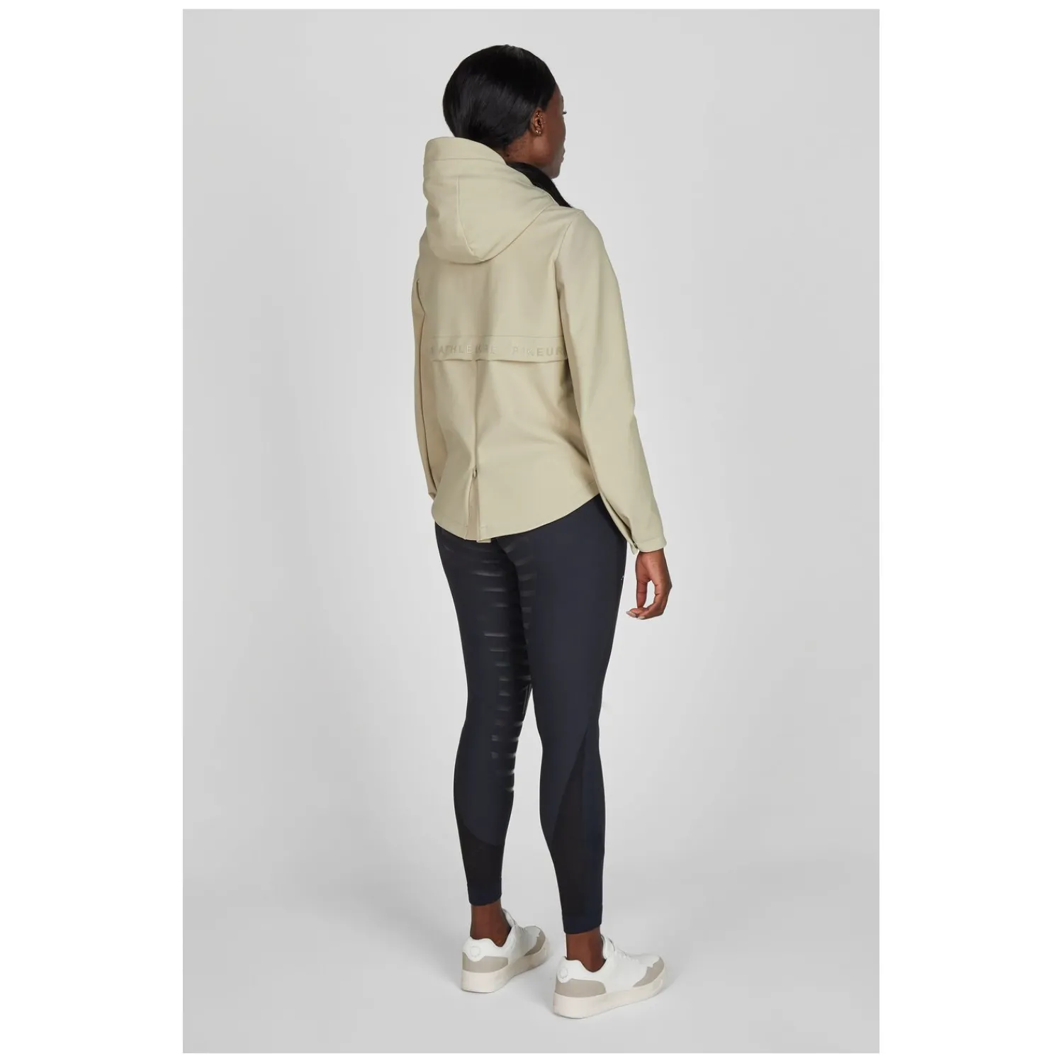 Damen PIKEUR Reitjacken<Athleisure Softshelljacke mit Kapuze
