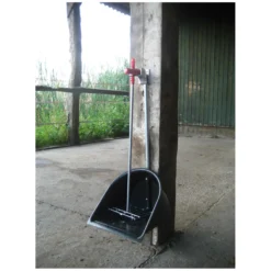 Loesdau Weiteres Stallzubehör<WALDHAUSEN Mistboy-Halter